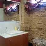 Casa Santiago Currelos
