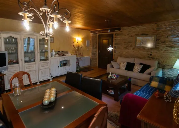 Casa Santiago Nyaraló *